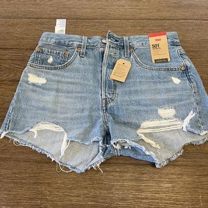 NWT Levi 501 Womens Shorts